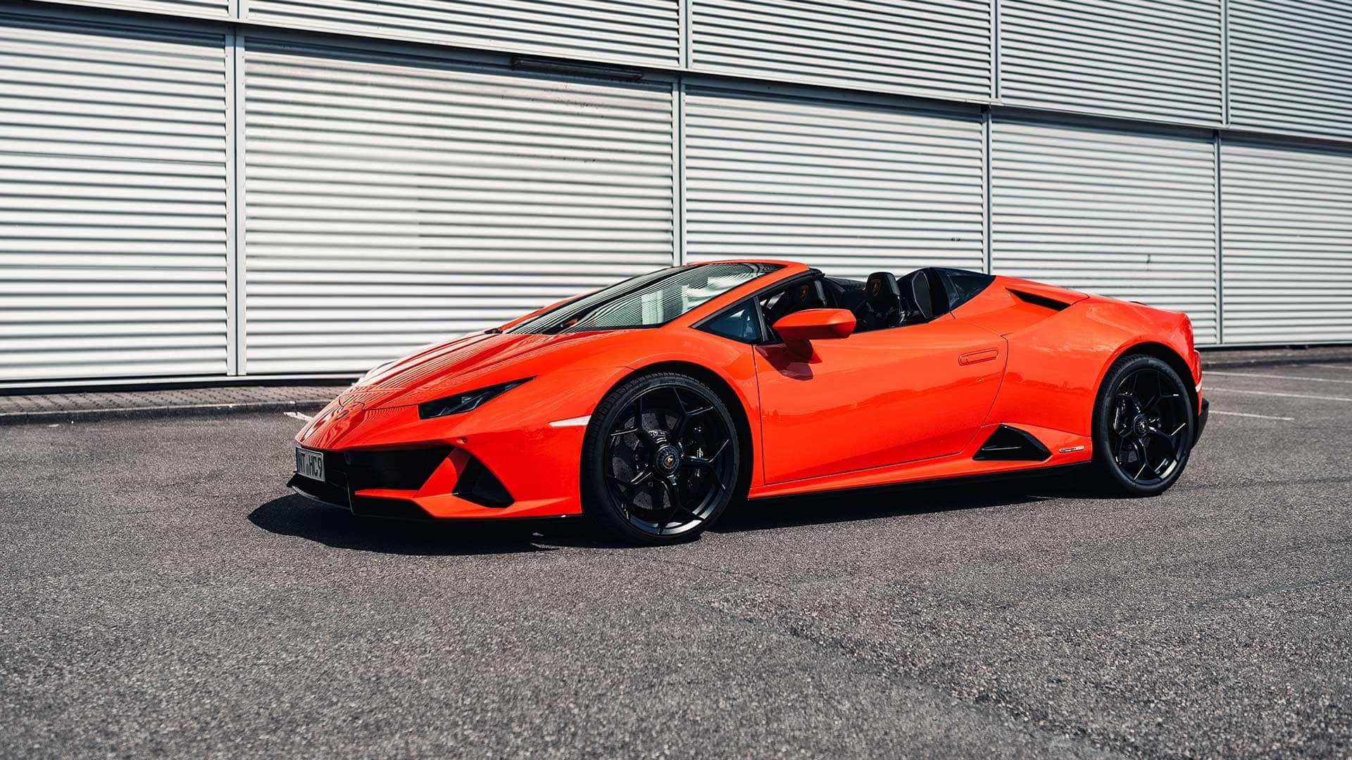 Roter Lamborghini Huracan Evo Spyder